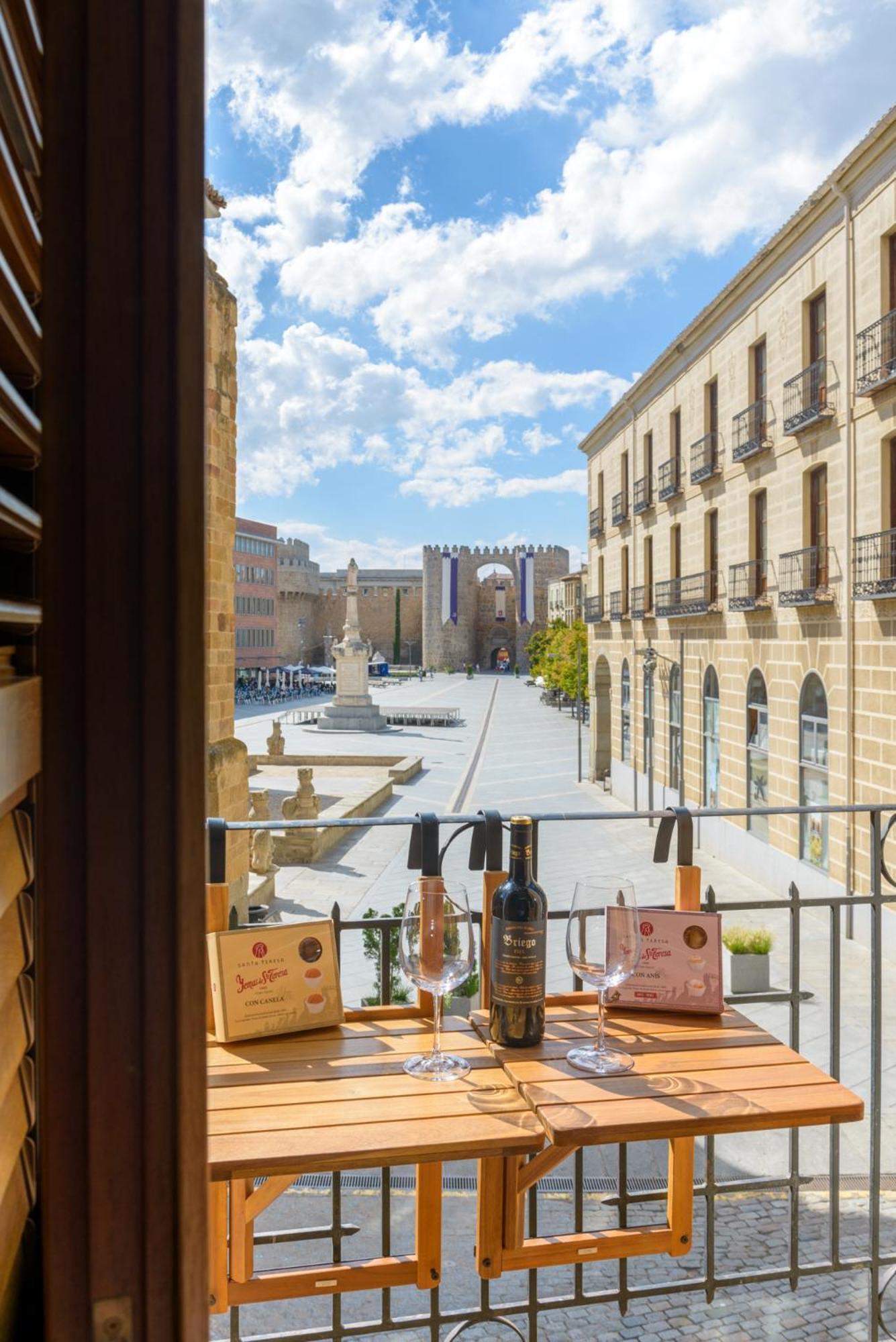 Balcony View To Avila'S Alcazar Екстериор снимка