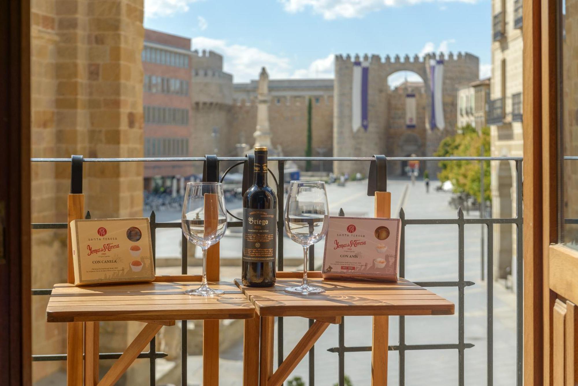 Balcony View To Avila'S Alcazar Екстериор снимка